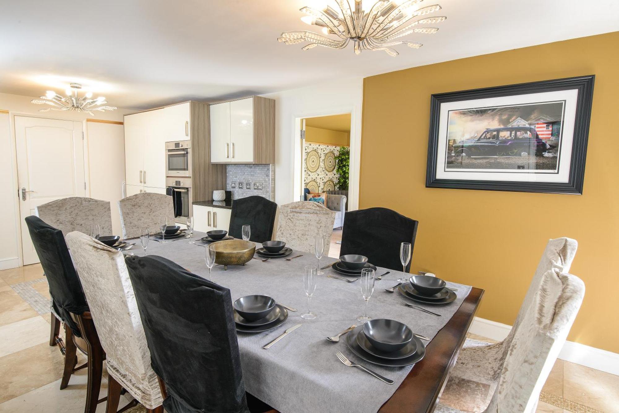 Deluxe 4 Or 5 Bed House With Hot Tub, Cinema Room Sleeps 15 Saffron Walden Extérieur photo