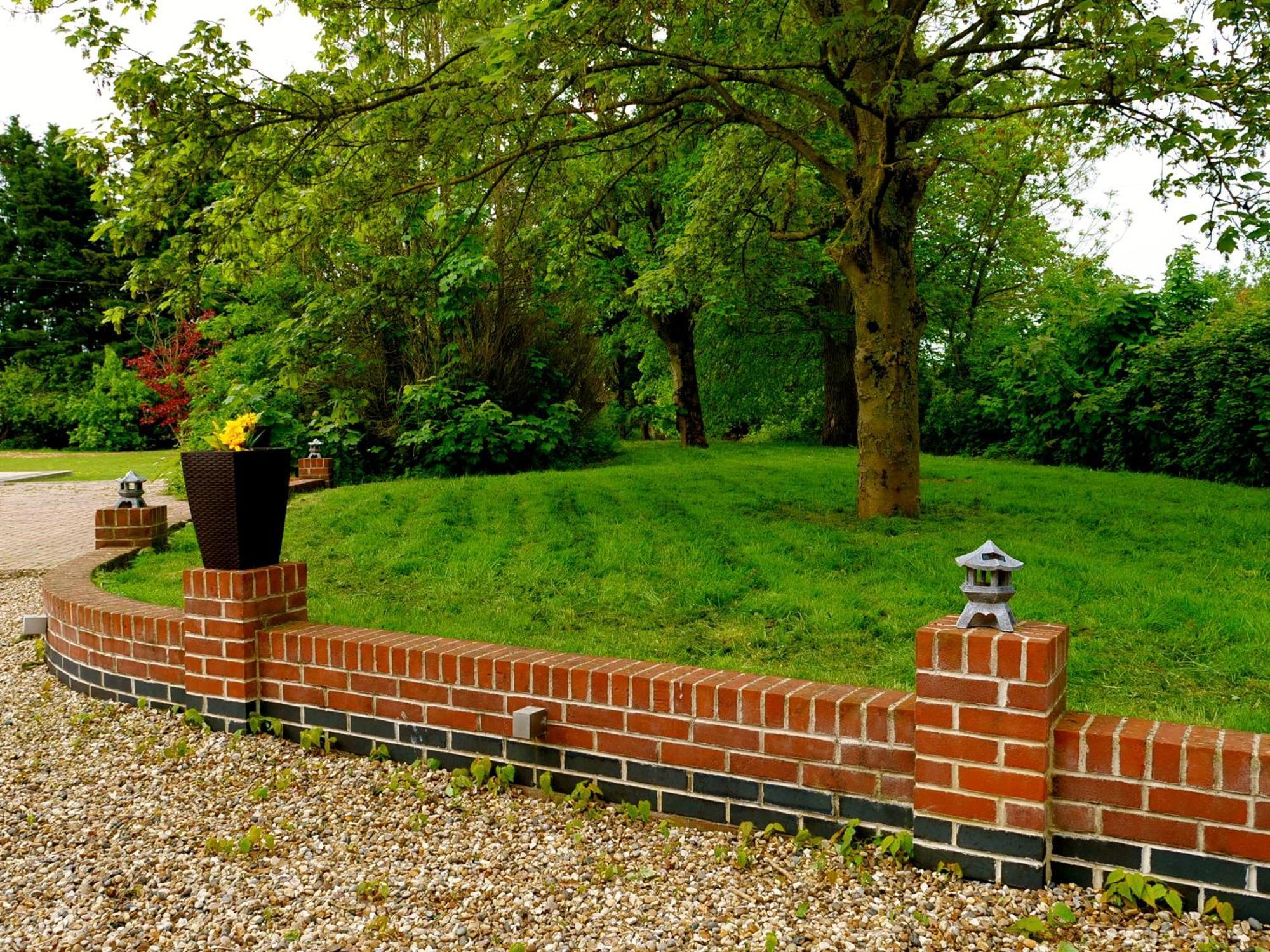 Deluxe 4 Or 5 Bed House With Hot Tub, Cinema Room Sleeps 15 Saffron Walden Extérieur photo