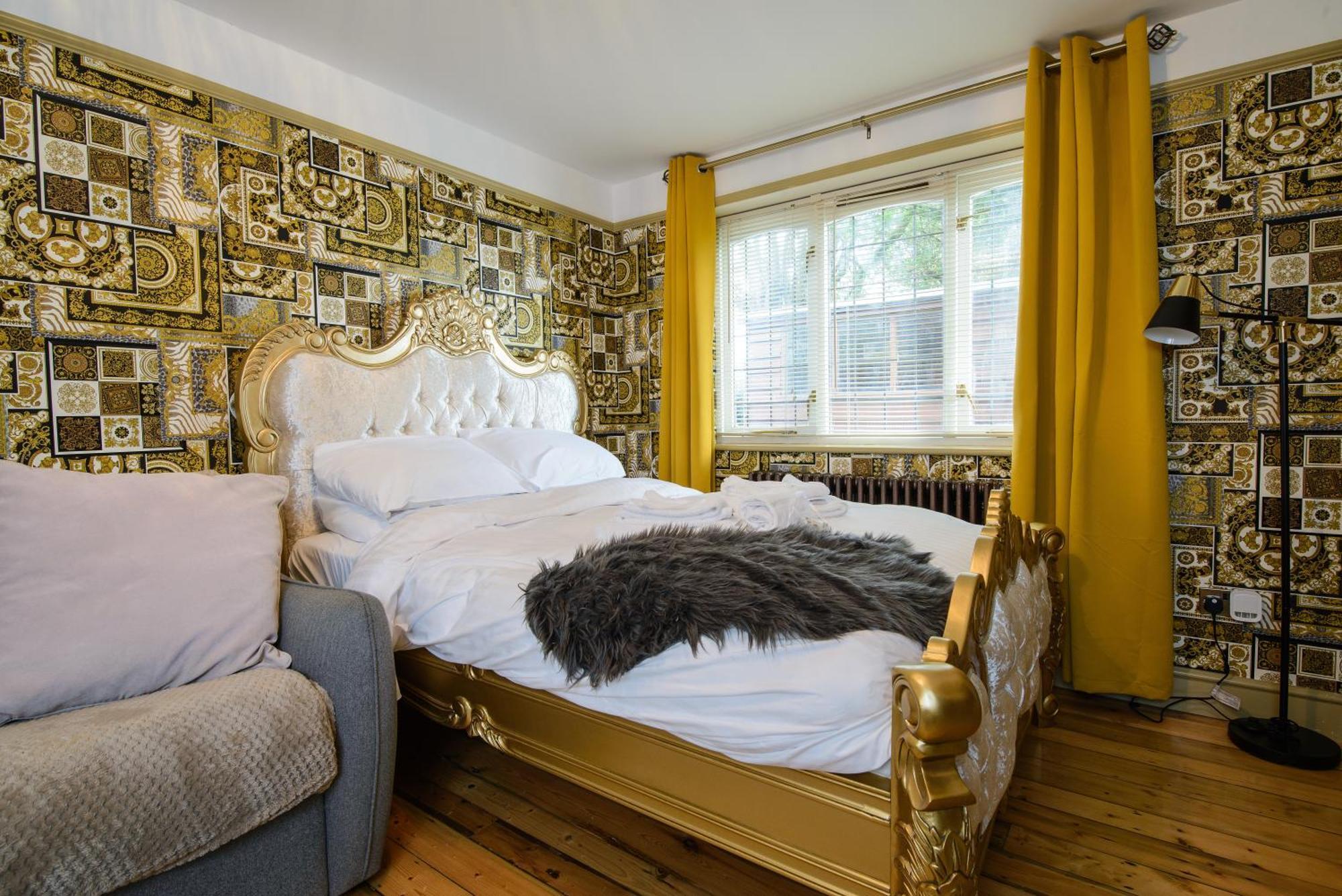 Deluxe 4 Or 5 Bed House With Hot Tub, Cinema Room Sleeps 15 Saffron Walden Extérieur photo